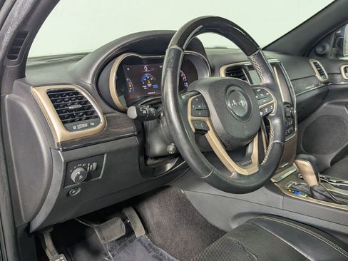 Used 2016 Jeep Grand Cherokee Overland w/ Advanced Technology Group RWD image 13