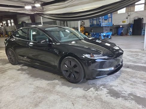 Used 2024 Tesla Model 3 Long Range AWD/4WD image 3