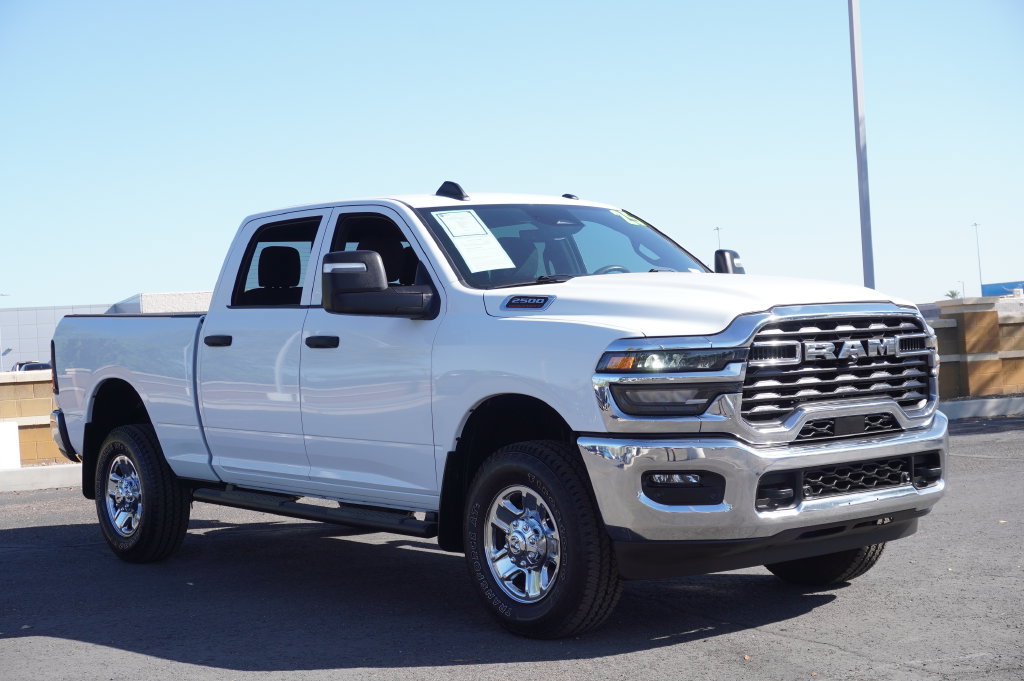 Used 2025 RAM 2500 Tradesman AWD/4WD image 4