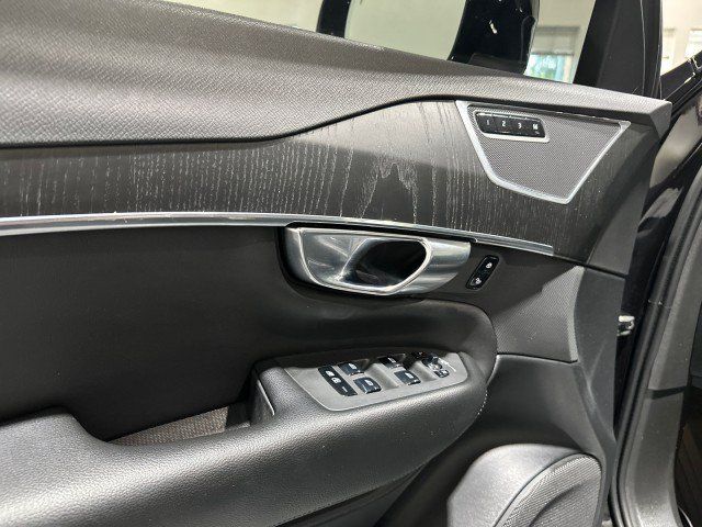Used 2020 Volvo XC90 T5 Momentum w/ Protection Package Premier FWD image 42