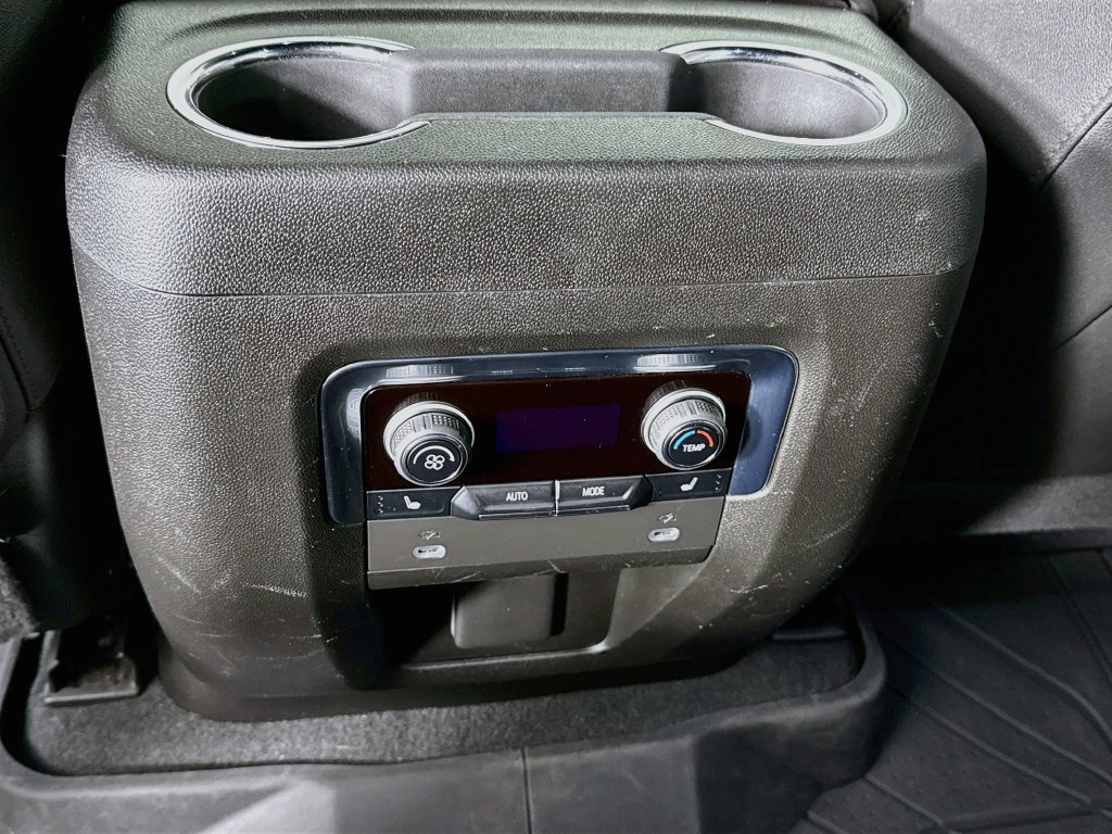 Used 2022 Chevrolet Tahoe Premier AWD/4WD image 27