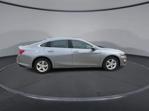 Used 2024 Chevrolet Malibu LT FWD image 9