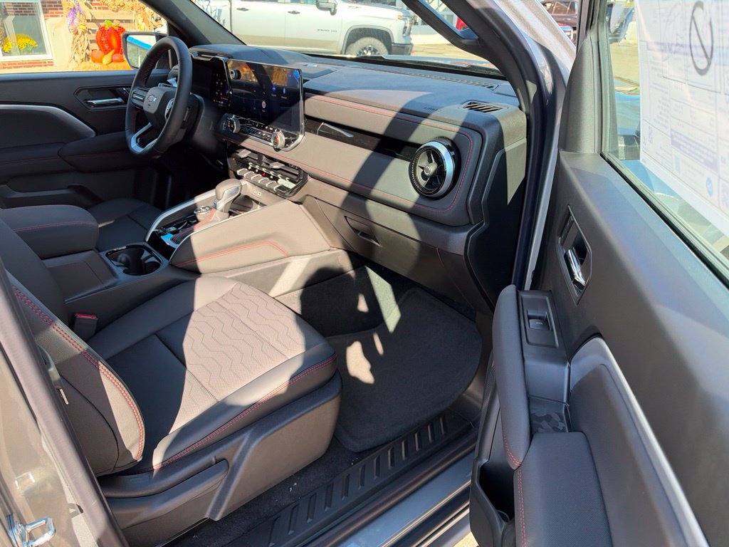 New 2026 Chevrolet Colorado Z71 w/ Technology Package AWD/4WD image 48