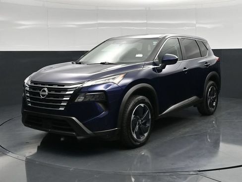 Used 2025 Nissan Rogue SV AWD/4WD image 6