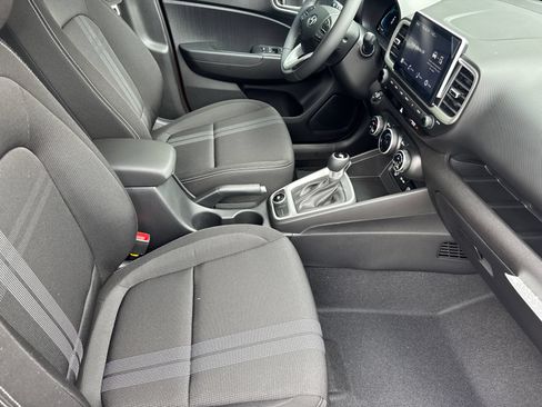 Certified 2025 Hyundai Venue SEL FWD image 13