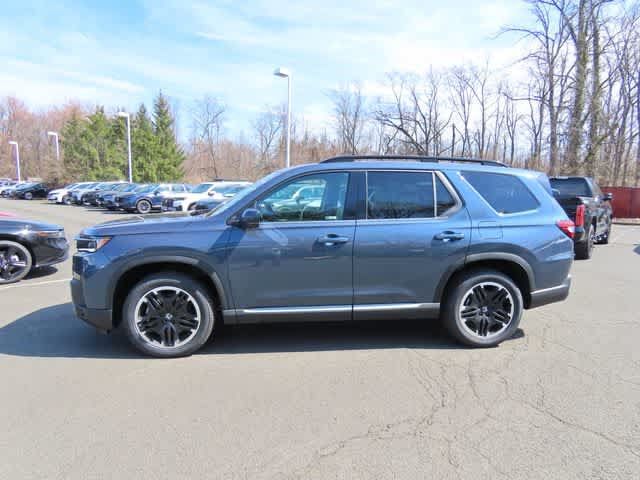 New 2026 Honda Pilot Touring image 3