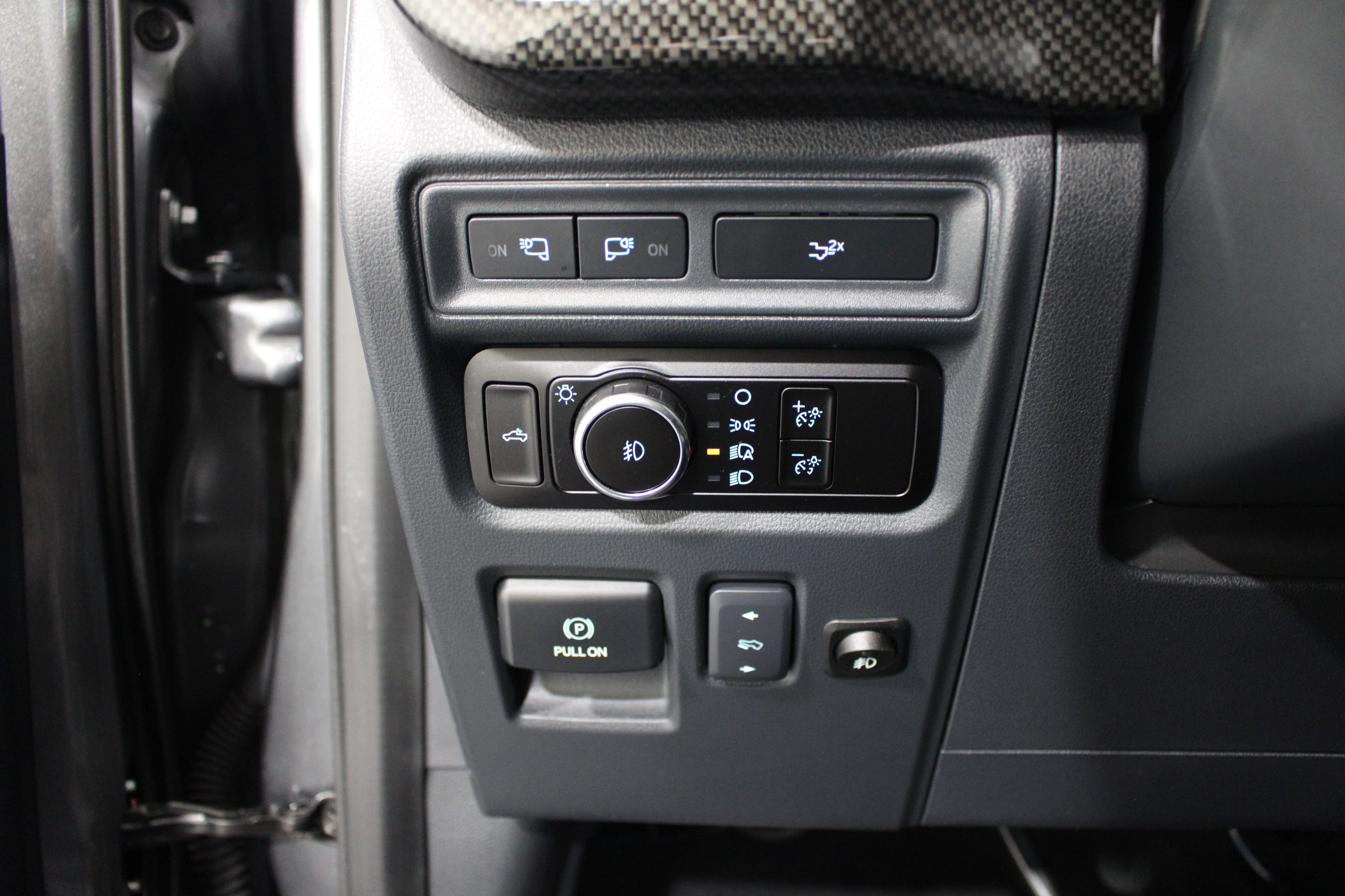 Used 2023 Ford F150 Lariat w/ Equipment Group 502A High AWD/4WD image 9