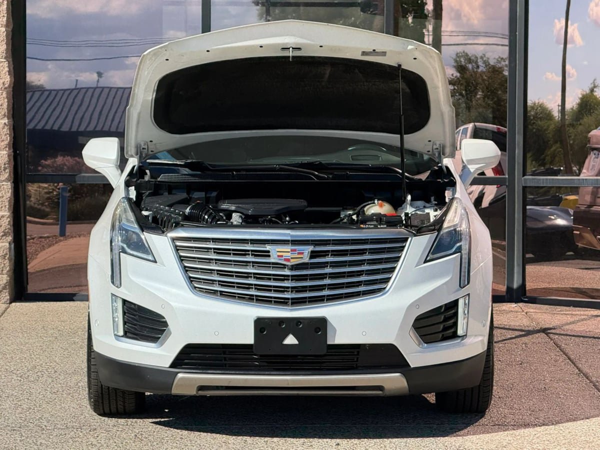 Used 2017 Cadillac XT5 Platinum w/ Driver Assist Package AWD/4WD image 21