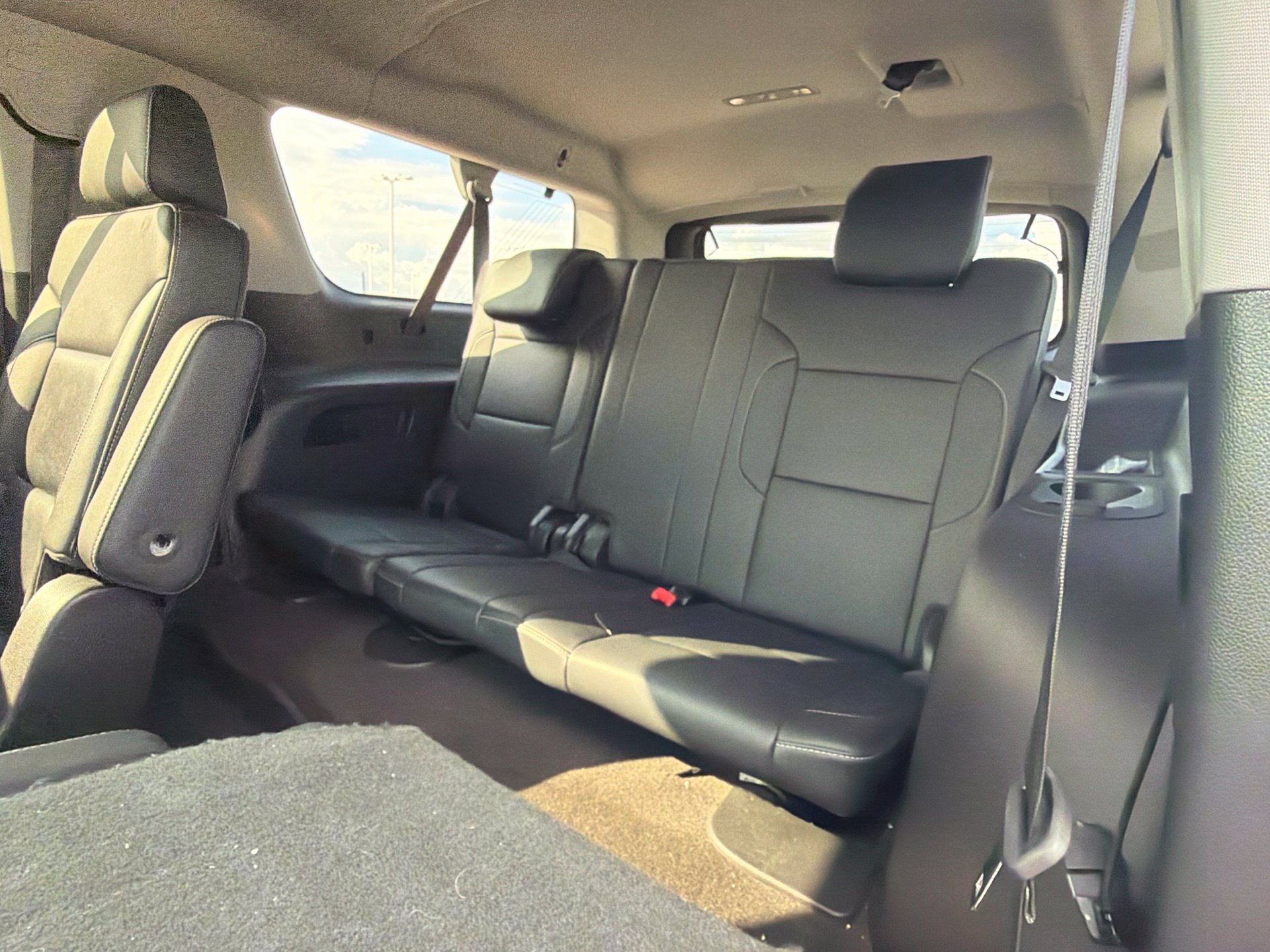 Used 2018 GMC Yukon XL SLT w/ Premium Edition AWD/4WD image 12