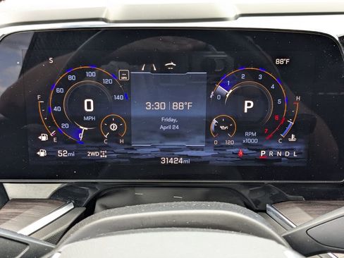 Certified 2025 Chevrolet Suburban Z71 AWD/4WD image 37