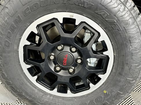 New 2025 Toyota Tacoma SR5 image 29