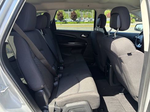 Used 2012 Dodge Journey FWD image 21