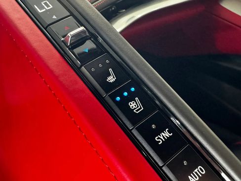 Used 2023 Chevrolet Corvette Stingray Premium Conv w/ Z51 Performance Package RWD image 35