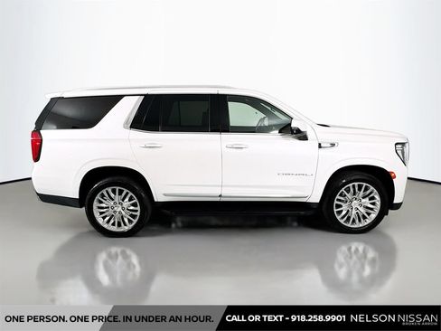 Used 2023 GMC Yukon Denali AWD/4WD image 4