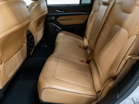Used 2023 Jeep Grand Cherokee Summit w/ Advanced Protech Group IV AWD/4WD image 30