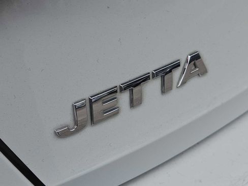 Used 2019 Volkswagen Jetta R-Line image 11