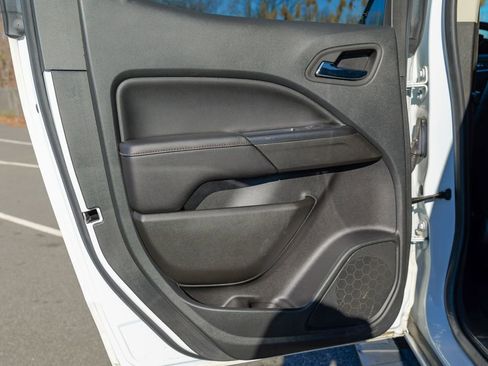 Used 2022 GMC Canyon AT4 image 24