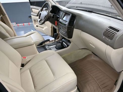 Used 2006 Toyota Land Cruiser image 50