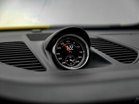 Used 2018 Porsche 911 Turbo S image 70