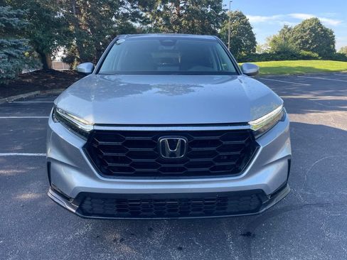 Certified 2025 Honda CR-V LX image 3