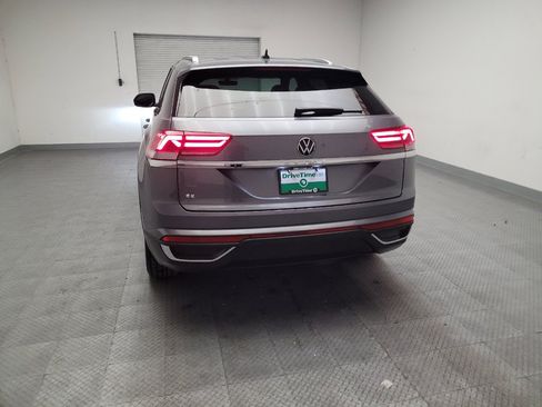 Used 2023 Volkswagen Atlas Cross Sport SE FWD image 6