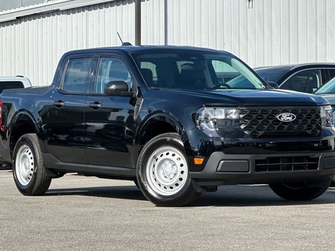 New 2025 Ford Maverick XL image 1