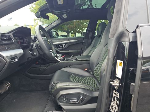 Used 2021 Lamborghini Urus AWD/4WD image 5