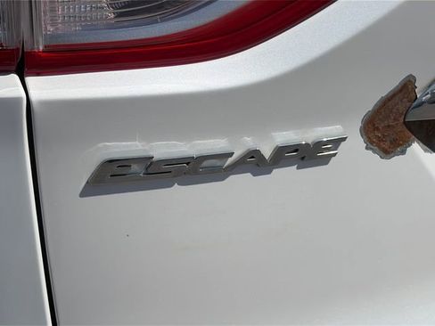 Used 2016 Ford Escape Titanium w/ Equipment Group 301A AWD/4WD image 22