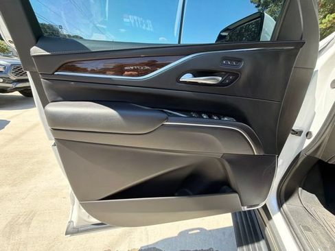 Used 2023 Cadillac Escalade Sport Platinum w/ LPO, ONYX Package AWD/4WD image 28