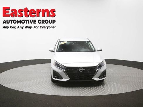 Used 2023 Nissan Altima 2.5 SV FWD image 52