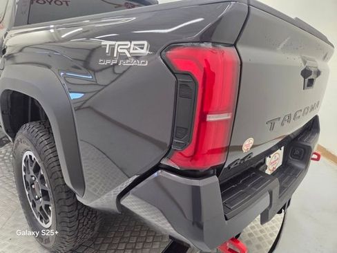 New 2026 Toyota Tacoma TRD Off-Road AWD/4WD image 24