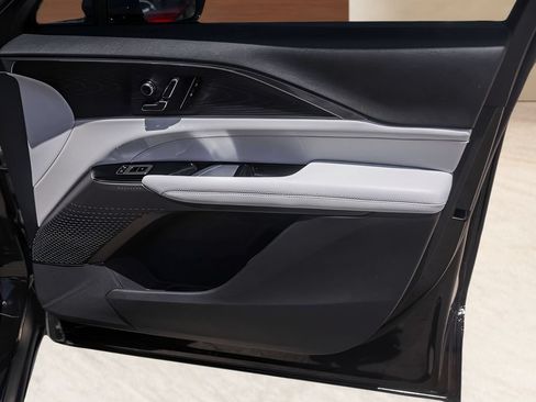 Certified 2024 Cadillac Lyriq Sport AWD/4WD image 25