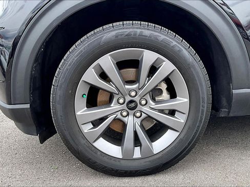 Used 2021 Ford Explorer XLT w/ Equipment Group 202A AWD/4WD image 9