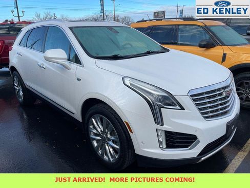 Used 2017 Cadillac XT5 Platinum w/ Driver Assist Package image 1