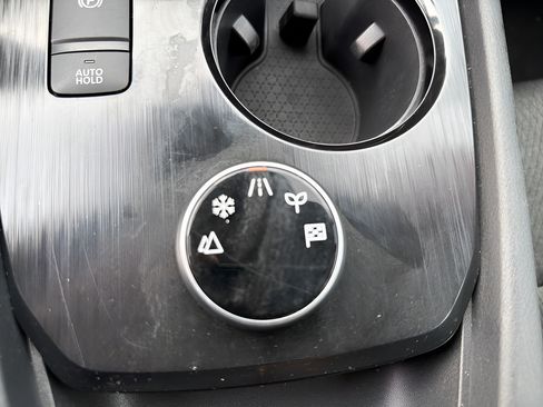 Certified 2024 Nissan Rogue SV AWD/4WD image 69
