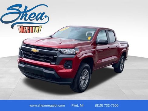 Used 2024 Chevrolet Colorado LT w/ LT Convenience Package AWD/4WD image 1