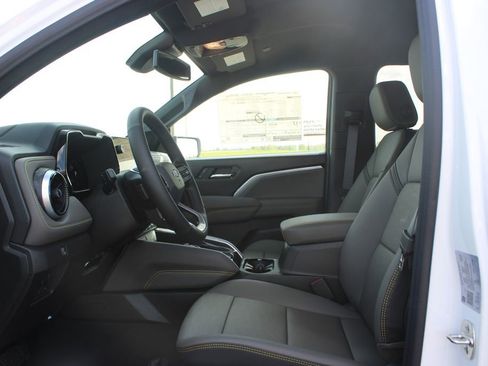 New 2026 Chevrolet Colorado ZR2 AWD/4WD image 24