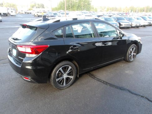 Used 2019 Subaru Impreza 2.0i Premium AWD/4WD image 5
