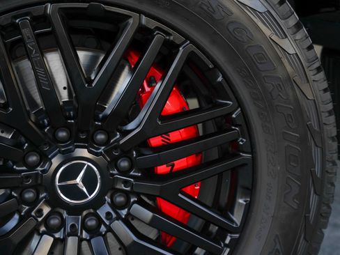 Used 2023 Mercedes-Benz G 63 AMG Squared image 16