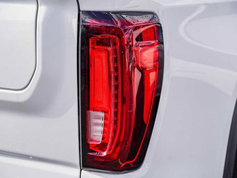 Used 2024 GMC Sierra 1500 SLT image 20