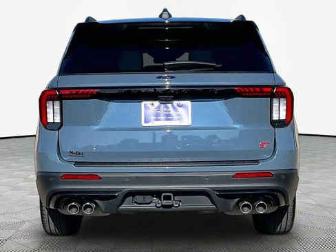 Certified 2025 Ford Explorer ST AWD/4WD image 4