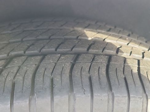 Certified 2024 Chrysler Pacifica Touring-L image 24