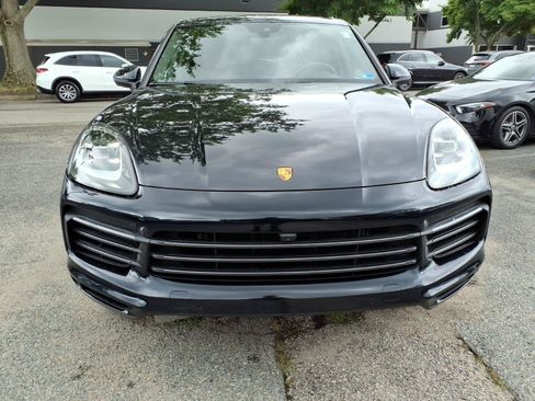 Used 2023 Porsche Cayenne Platinum Edition AWD/4WD image 3
