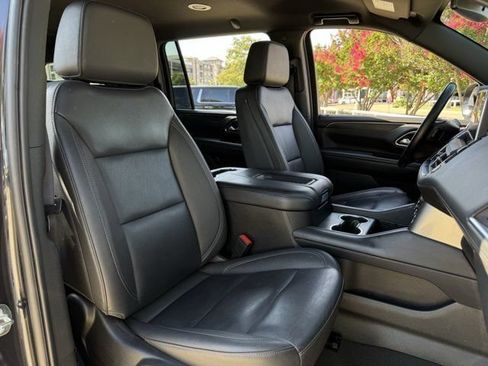 Used 2024 Chevrolet Suburban LT AWD/4WD image 33