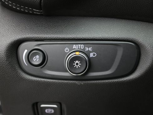 Used 2024 Chevrolet Blazer LT w/ Convenience Package FWD image 22