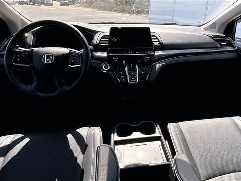 Used 2025 Honda Odyssey Elite image 22