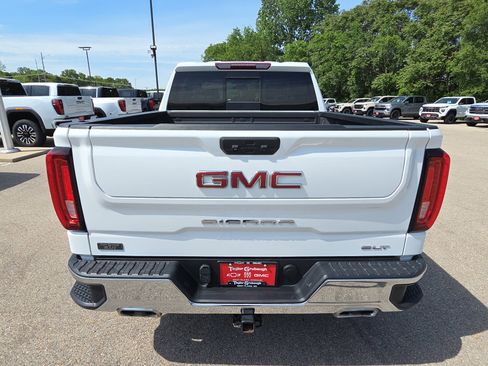 Used 2023 GMC Sierra 1500 SLT w/ SLT Premium Package AWD/4WD image 7