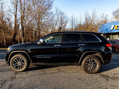 Used 2018 Jeep Grand Cherokee Limited image 3