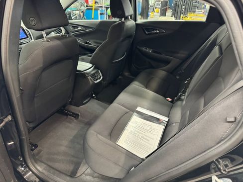 Used 2023 Chevrolet Malibu LT FWD image 16