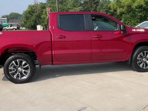 Used 2023 Chevrolet Silverado 1500 RST AWD/4WD image 2